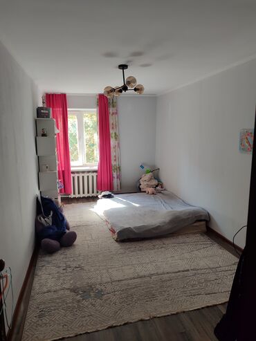 комнату купить: 18 м², С мебелью