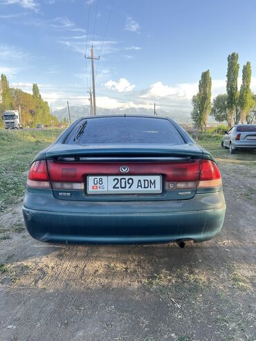 исфана машина: Mazda 626: 1993 г., 2 л, Механика, Бензин, Хэтчбэк