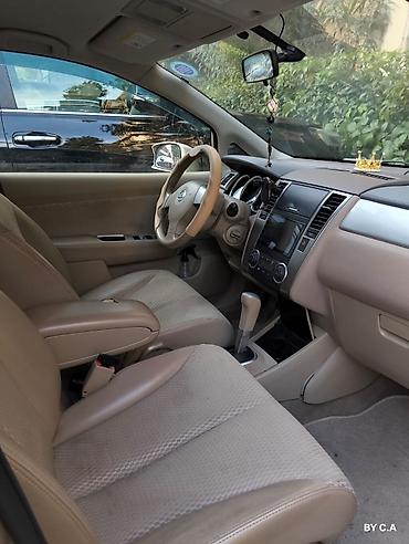 vectra stop: Nissan Tiida – hetçbek - Kuzov: 5 qapılı hetçbek, qızılı rəng - — 4