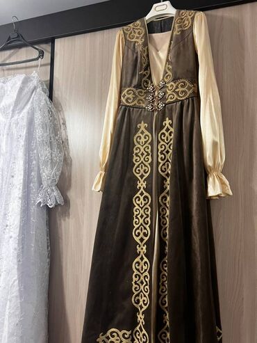 национальные платья для девочек: Вечернее платье, Длинная модель, Бархат, С рукавами, S (EU 36)