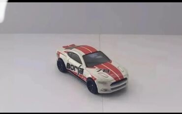 Oyuncaqlar: Təcili Satılır. Endirim Var. Ford Mustang sport modelka satılır.USA — 2