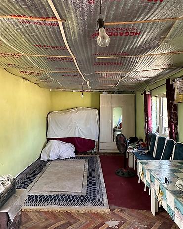 1 bedroom: ✨ Продаётся времянка в с. Романовка ✨ 🏡 Характеристики: • Участок - 5 — 7