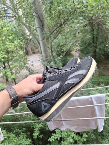 лоро пиано обувь мужская бишкек: Мужские кроссовки, 41.5, Reebok, Б/у, цвет - Черный, Самовывоз, Платная доставка