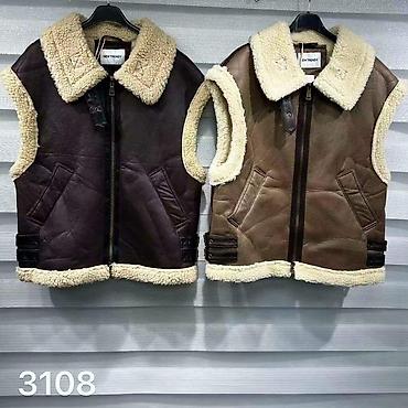 Prsluci: Zara prsluk: 3.999 dinara
S M L — 5