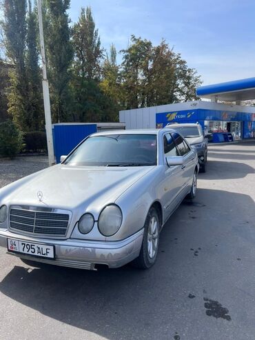 помпа на мерс: Mercedes-Benz E-Class: 1995 г., 2 л, Механика, Бензин, Седан