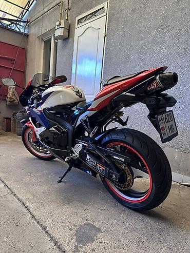 мотоциклы хонда: Honda CBR600RR (серия Supersport) в фирменной расцветке HRC — 4