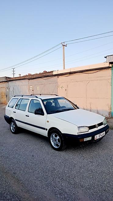 раф читири: Volkswagen Golf: 1994 г., 1.8 л, Механика, Газ, Универсал — 2