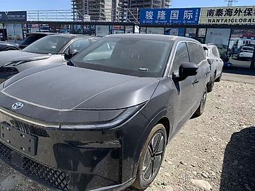 byd e2 2024: Toyota bZ3X: 2026 г., Электромобиль, Кроссовер — 1