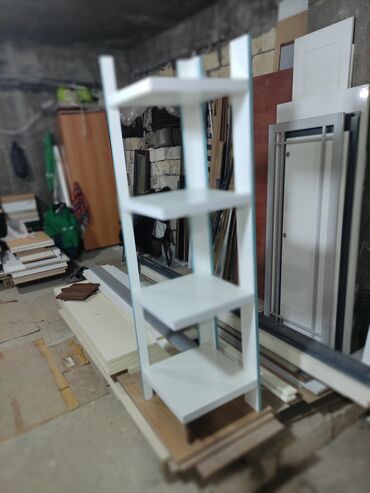 Digər ofis ləvazimatları: Rəf təzə keyfiyytətli mohkəm. Laminatdan olcusu 160 sm hunduru. 40*40 — 5