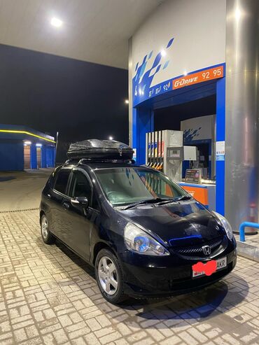 Honda: Honda Fit: 2005 г., 1.3 л, Вариатор, Бензин, Хэтчбэк