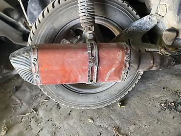 реплика мото: Скутер Benelli (надпись Bennali на крышке вариатора). Кузов серого — 2