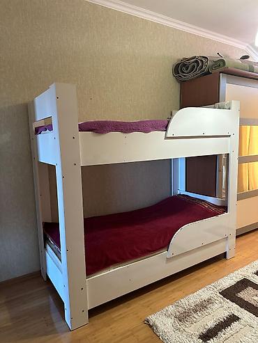 qiz sekilleri: İkimərtəbəli çarpayı - Material: Möhkəm ağ rəngli MDF/taxta — 1