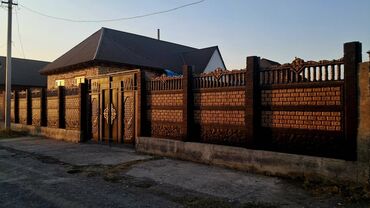 дом пишпеке: Ынтымактан эң ыңгайлуу жеринен үй сатылат! 🏠 3 бөлмөлүү бекем үй —