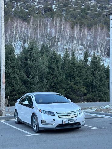 chevrolet внедорожник: Chevrolet Volt: 2014 г., 1.4 л, Вариатор, Электромобиль, Седан