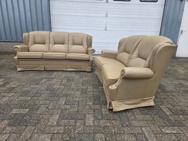 Stilske garniture: Kožna garnitura – set od dve sofe u bež boji - Model: klasični dizajn — 9