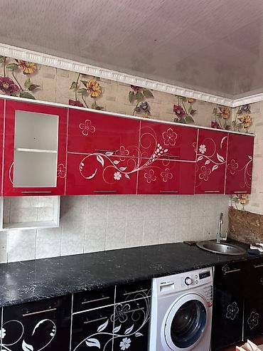 silver kitchen: Кухонный гарнитур с глянцевыми фасадами и цветочным принтом. Состав и — 4