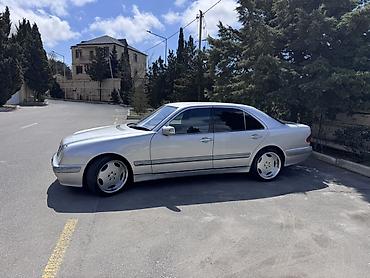 mersedes e 240: Mercedes-Benz E 240: 2.4 l | 2000 il Sedan — 10