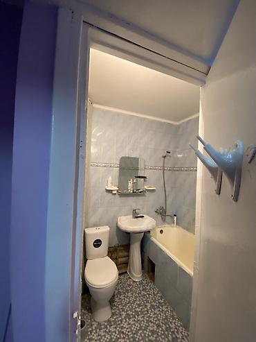 Квартиры: 1 комната, 43 м², 10 мкр 104 серия, 4 этаж, Старый ремонт — 10