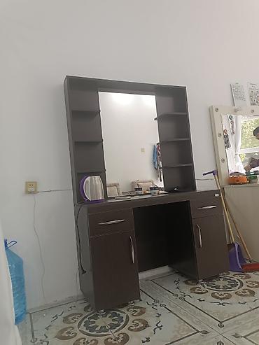 usaq yazi stolu: Yeni, Açılan, Kvadrat masa — 1