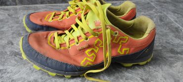 шипы на обувь: Удобная спортивная обувь с шипами