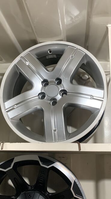 r17 215: Куйма Дисктер R 17 Subaru, Комплект, тешиктери - 5, Жаңы