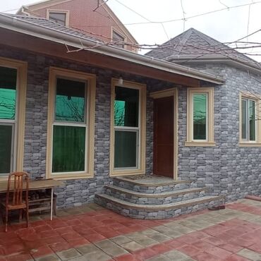 bir otaqlı ev satılır: 3 otaqlı, 110 kv. m, Yeni təmirli