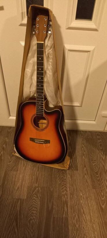 Guitars: AKUSTICNA GITARA NOVA 6000 dinara Akusticna gitara nova samo probana