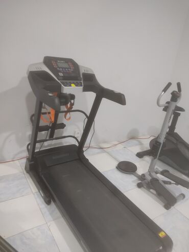 Спортивные сумки: Funksional qaçış zolağı evdə və ya kiçik idman zalında məşq üçün