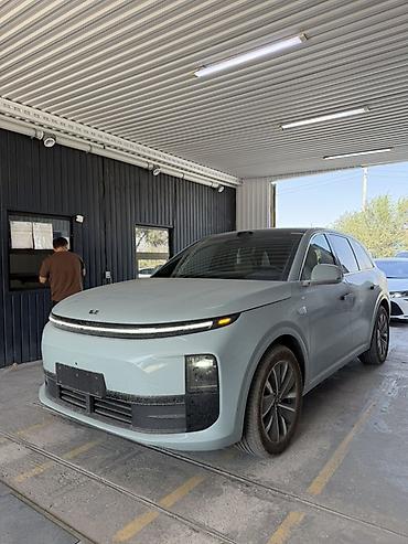 lixiang l6 pro: Lixiang L6: 2025 г., 1.5 л, Вариатор, Гибрид, Кроссовер — 1