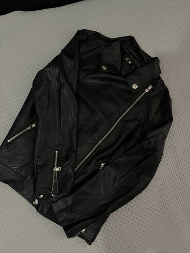 Демисезонные куртки: Два верхних изделия. 1) Стеганое пальто/куртка: - Цвет — 5