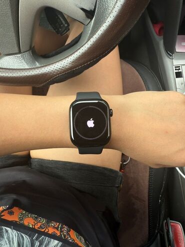 чехол apple watch: Умные часы Apple Watch с черным корпусом и черным ремешком. Новые