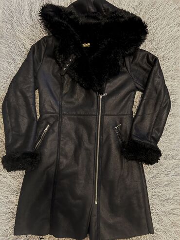 alpaka kaputi cena: M (EU 38), Single-colored, With lining, Faux fur