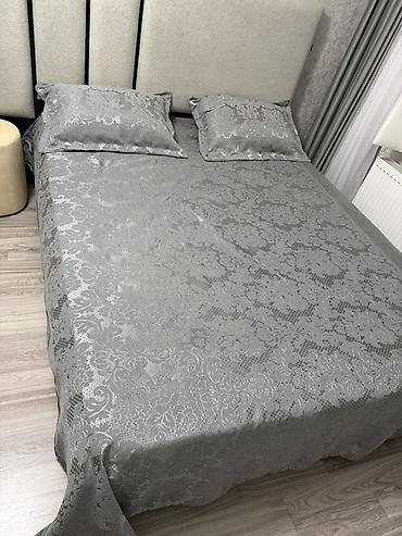 örtük: Zərif naxışlı yataq örtüyü dəsti - Rəng: gümüşü-boz - Dizayn: parlaq — 1