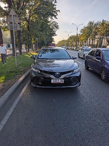 camry 55 exclusive: Toyota Camry: 2020 г., 2.5 л, Вариатор, Гибрид, Седан — 3