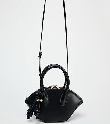 mango canta: ZARA çanta 
bir neçe defe işlenib

#zara — 2