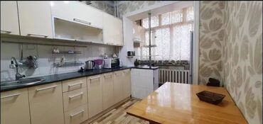 калык акиева московская 3 ком кв: 3 комнаты, 69 м², 105 серия, 2 этаж, Косметический ремонт