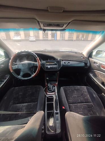 hyundai sonata 2000: Honda Accord: 2000 г., 1.8 л, Механика, Бензин, Седан — 5