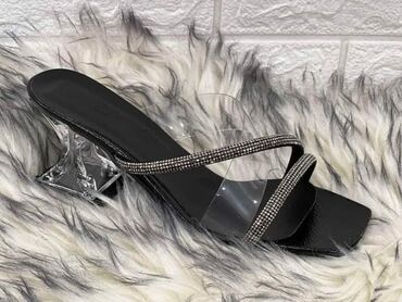 Papuče: 2200din
.
36-40 — 13