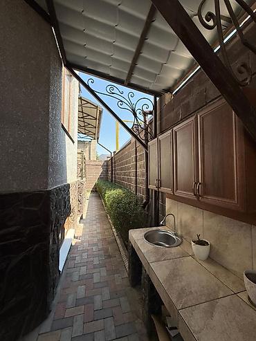 Продажа коттеджей и домов: Район Ташрабат Матросова/Медерова 3 уровневый особняк 📍 р-н — 9