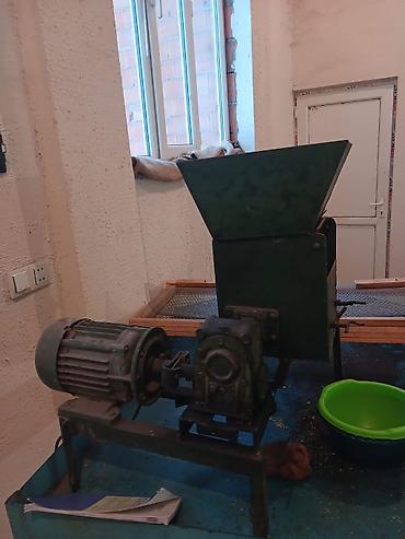 2 el traktör: Qoz fındıq badam qırma makinası. Sənaye tipli dən/çəki xammalı — 1