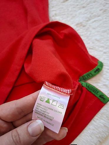 pull anbear: LACOSTE zenska majica 
Velicina S do slabijeg L 
Cena 2.800 dinara🟨🟨 — 3