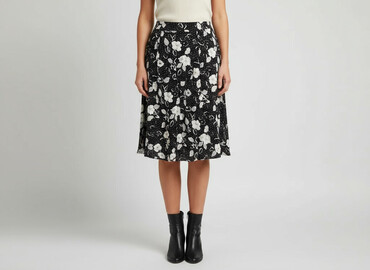 czarne spódnice kopertowa: Women`s skirt, size S