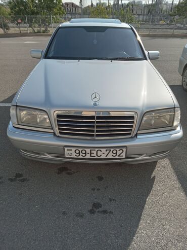 Mercedes-Benz 220: | 2000 il