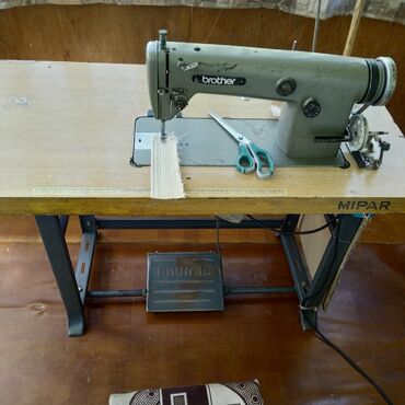 стол для швейной машины бу: Швейная машина Brother