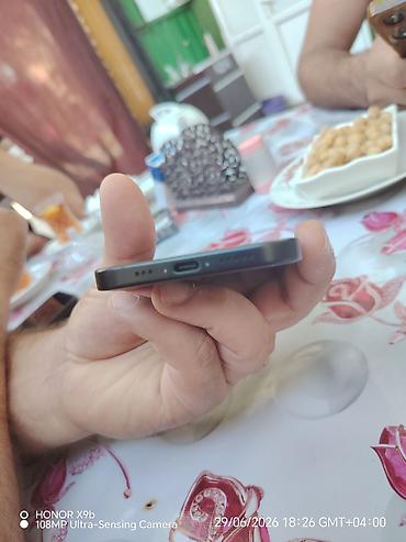 2.el apple telefon: IPhone 15, 128 GB, Qara — 5