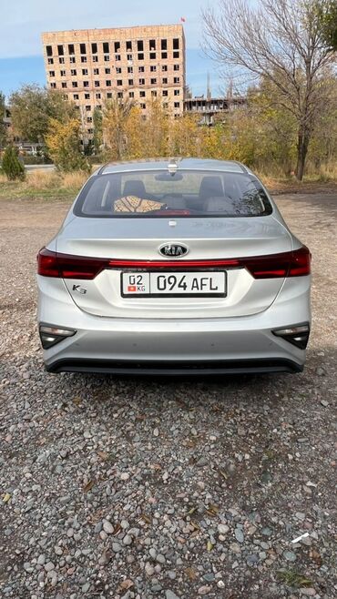 срочно авто продаю: Kia K3: 2018 г., 1.6 л, Вариатор, Бензин, Седан