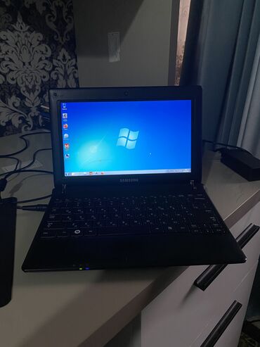 atom: Нетбук, Samsung, 2 ГБ ОЗУ, Intel Atom, До 11 ", Б/у, Для несложных задач, память HDD