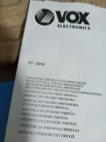 Ostali kuhinjski aparati: Friteza na prodaju, upotrebljena samo jednom — 9