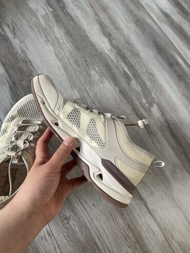 Women's Sneakers and athletic shoes: Кроссовки, 37, 38, Новый, цвет - Бежевый, Самовывоз — 9