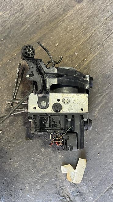 Панели, обшивки: BMW X5 (E53), авто запчасти Салонные детали ходовой частьАбс блоки — 5